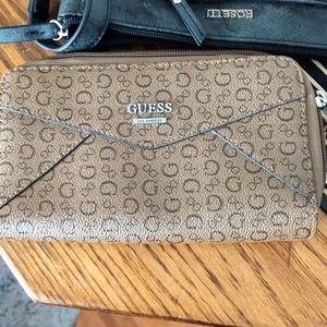 Guess wallet